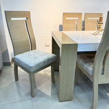 Cargar imagen en el visor de la galería, Comedor Beneton con sillas Escarlata