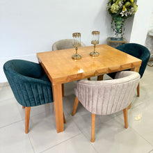 Cargar imagen en el visor de la galería, Comedor Andres con sillas Venecia