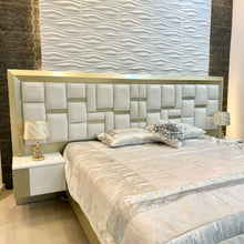 Cargar imagen en el visor de la galería, Cama Vallarta en Dorado