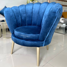 Cargar imagen en el visor de la galería, Sala L Karen con Sillas Petalo