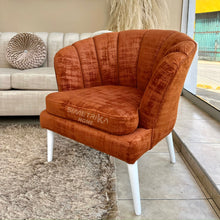 Cargar imagen en el visor de la galería, Sala Chester con Sillas Charleston